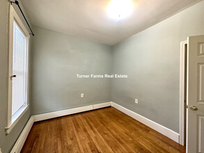 96 E Cottage St, Unit 2 in Boston, MA - Building Photo - Building Photo