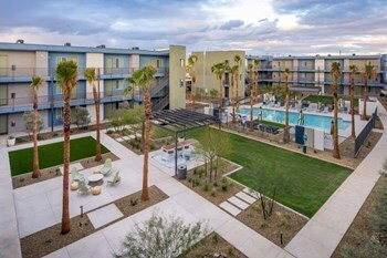 10000 W Missouri Ave in Glendale, AZ - Building Photo