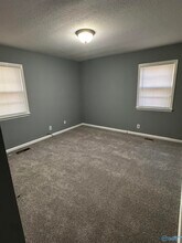 3201 Searcy Dr NW in Huntsville, AL - Foto de edificio - Building Photo