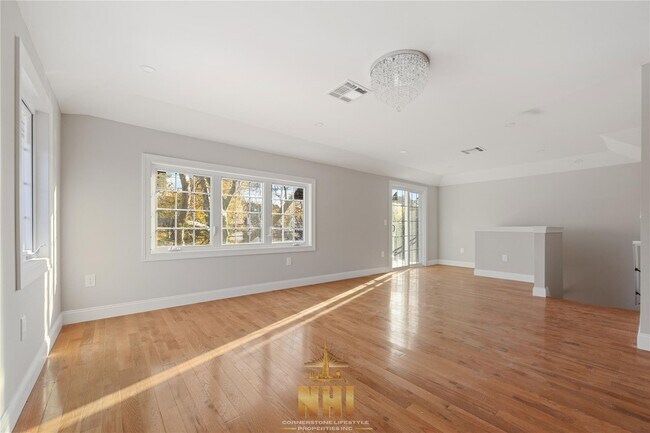 190- 1 111th Ave in Queens, NY - Building Photo - Building Photo