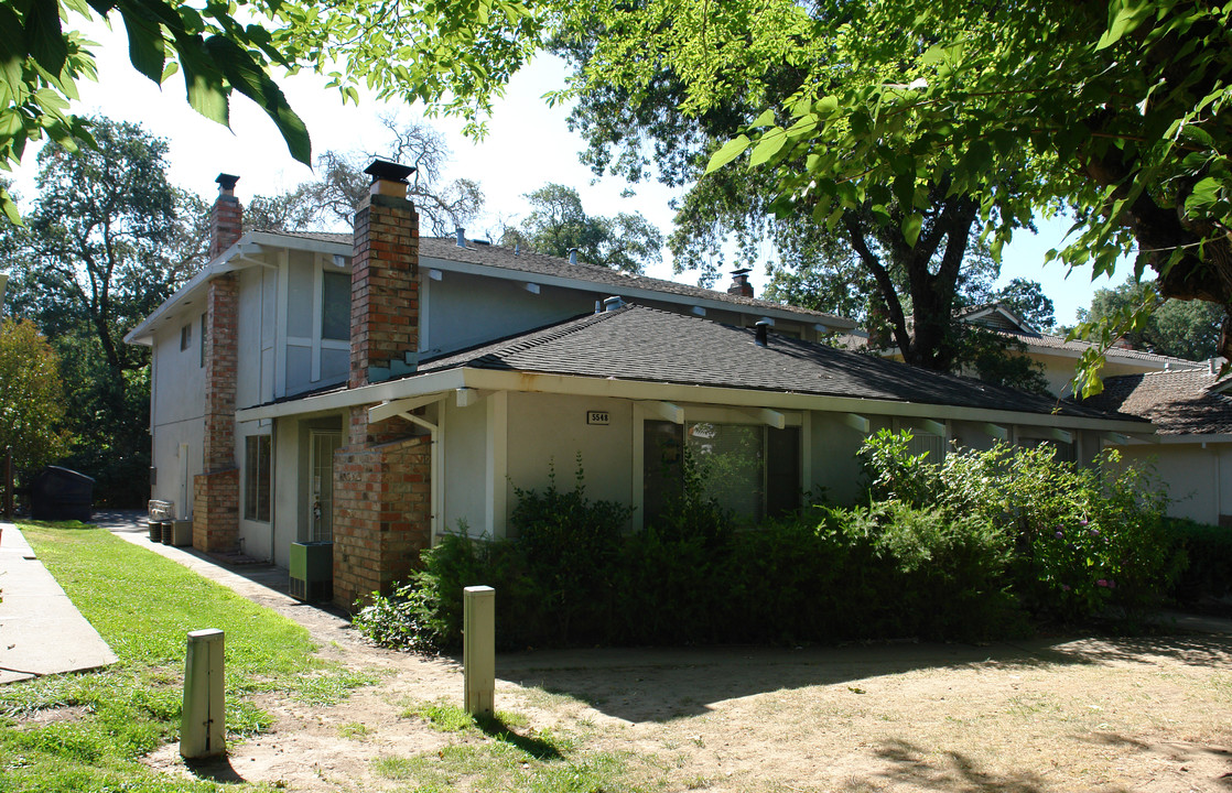 5548 Keoncrest Cor in Sacramento, CA - Building Photo