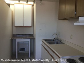 2808 Hoyt Ave in Everett, WA - Building Photo - Building Photo