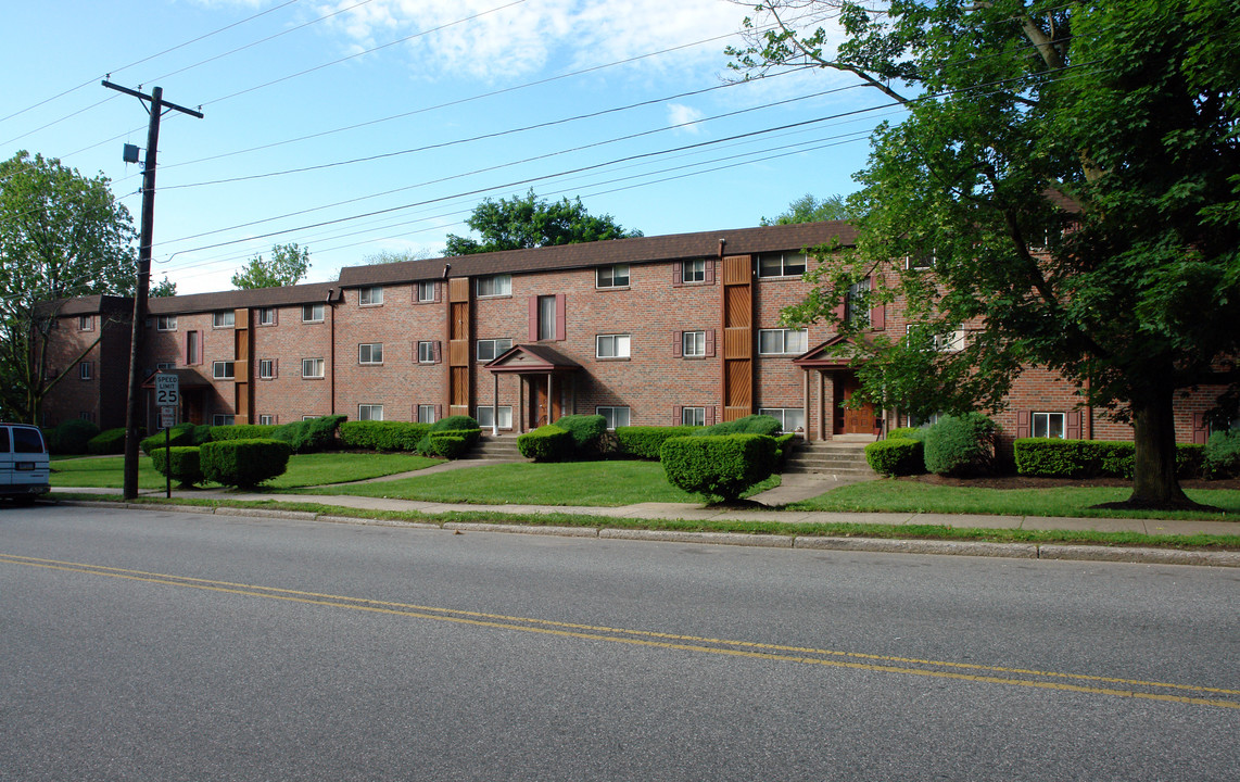 Hunter's Run Apartments in Norristown, PA - Building Photo