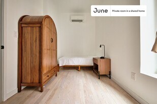 Room in Shared 4 bed/4 bath home in Brooklyn, NY - Building Photo