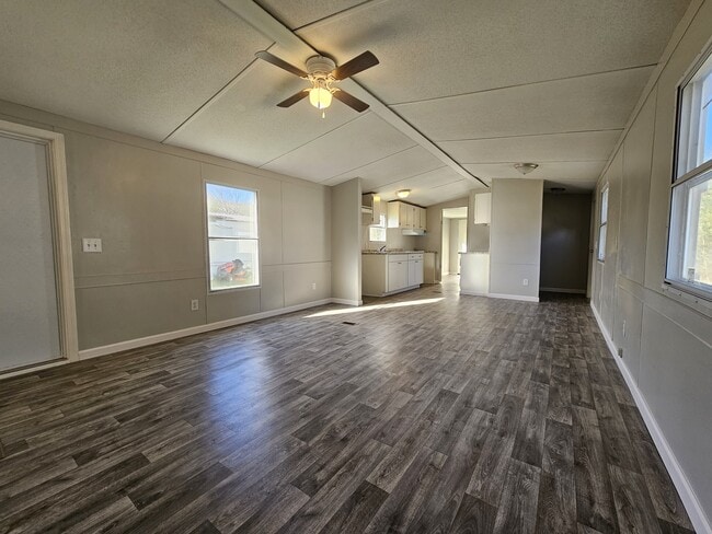 210 Jamback Rd in Anniston, AL - Foto de edificio - Building Photo