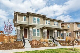 2834 Macon Way in Denver, CO - Building Photo