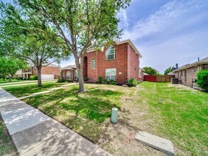 348 Kansas Trail in Murphy, TX - Building Photo - Building Photo