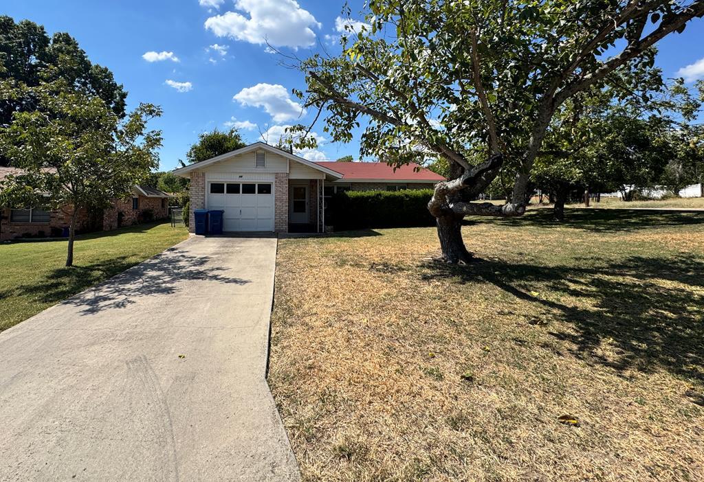 719 Lake Dr in Kerrville, TX - Building Photo