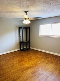 6701 Sands Point Dr photo'