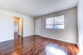 5513 Cavalcade St in Houston, TX - Building Photo - Building Photo