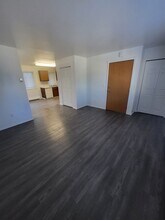 4744 Glasgow Dr, Unit 1 in Fairbanks, AK - Building Photo - Building Photo