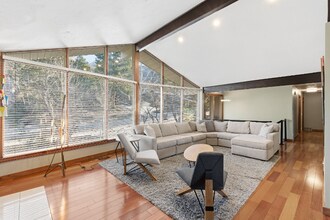 8682 Alpen Cir in Cottonwood Heights, UT - Building Photo - Building Photo