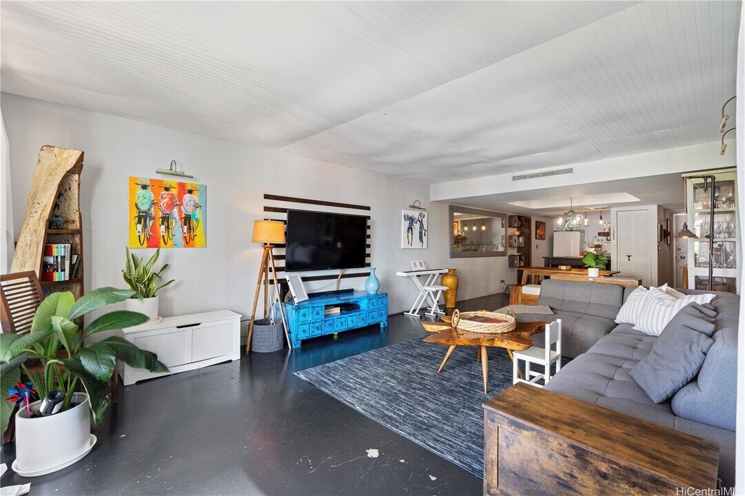 1860 Ala Moana Blvd, Unit 1205 in Honolulu, HI - Building Photo