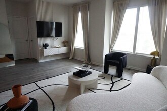 9715 Summerton Dr in Bowie, MD - Foto de edificio - Building Photo