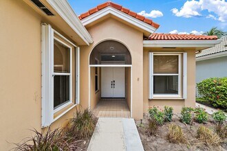 173 E Hampton Way in Jupiter, FL - Building Photo - Building Photo