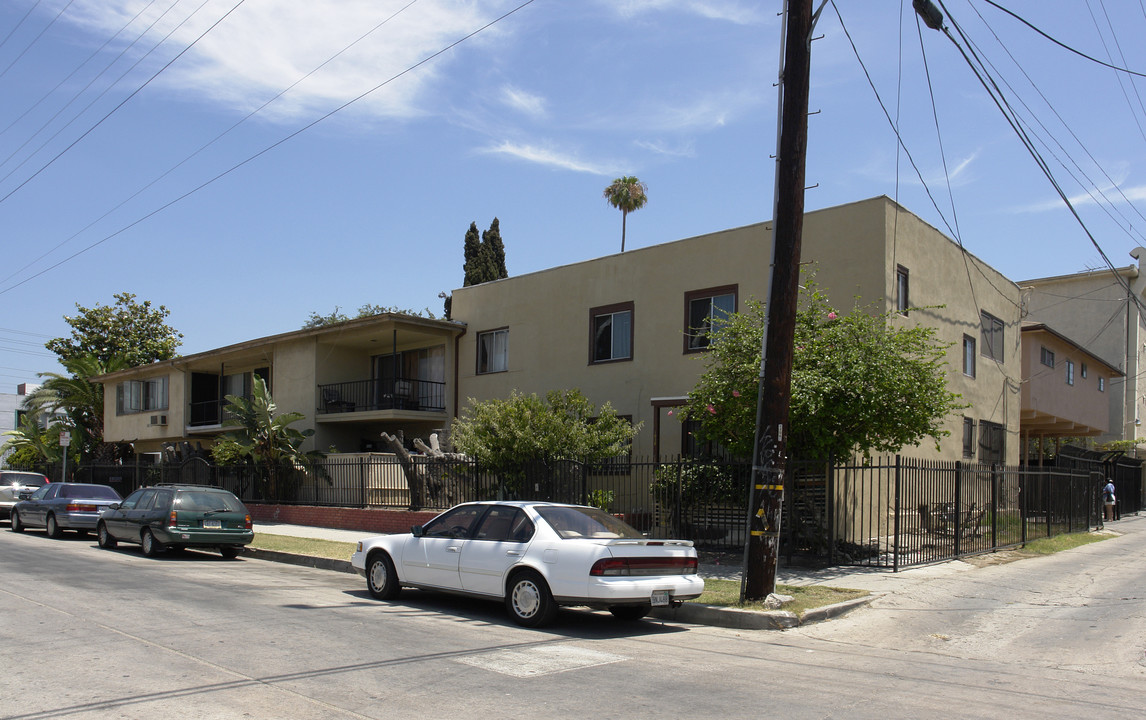 1014 N El Centro Ave in Los Angeles, CA - Building Photo