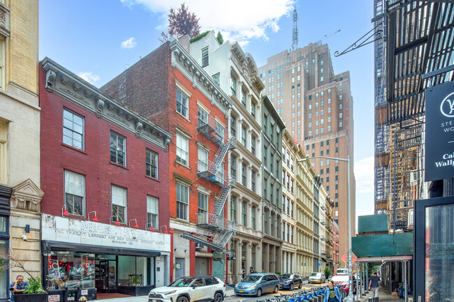 52 Lispenard St in New York, NY - Building Photo - Building Photo