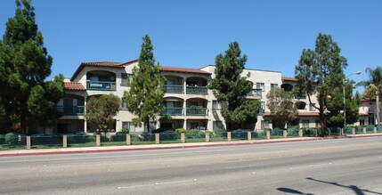 Huntington Breeze 55+ in Huntington Beach, CA - Building Photo - Building Photo