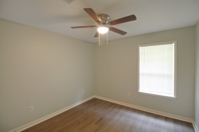 320 Hawthorne Dr in Madison, MS - Building Photo - Building Photo