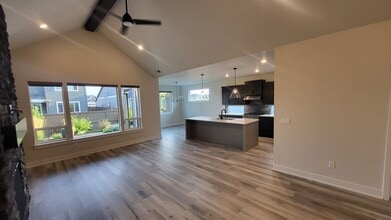 4707 SW Coyote Ave in Redmond, OR - Building Photo - Building Photo