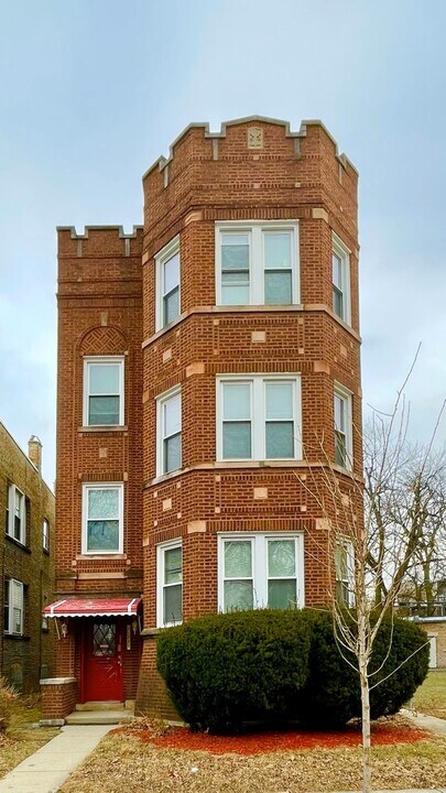 11227 S King Dr in Chicago, IL - Building Photo