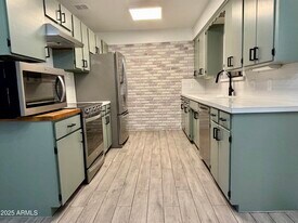 2816 N 33rd Pl in Phoenix, AZ - Building Photo