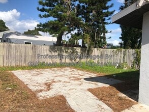 1817 Marbeth St in Sarasota, FL - Building Photo - Building Photo