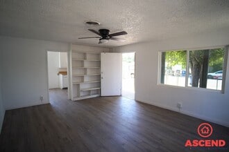 214 E Belle Ave in Bakersfield, CA - Building Photo - Building Photo