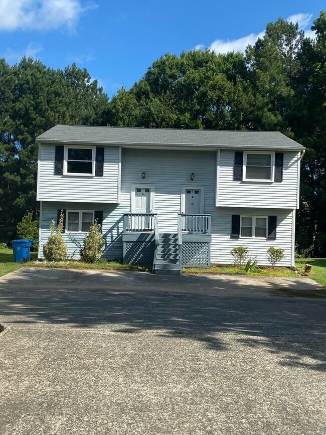 property at 2511 Camellia Dr