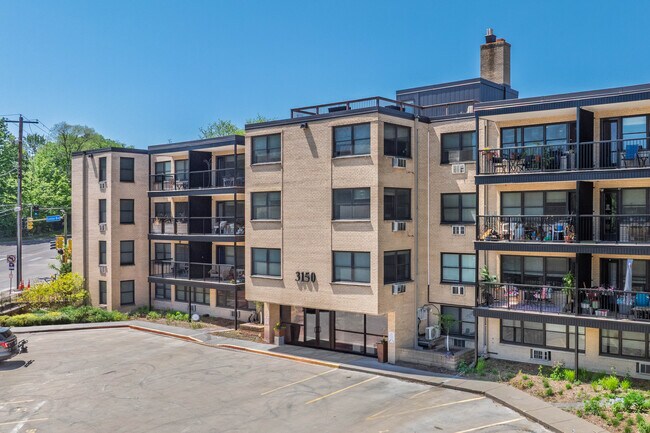 Condos at Lake Calhoun in Minneapolis, MN - Building Photo - Building Photo
