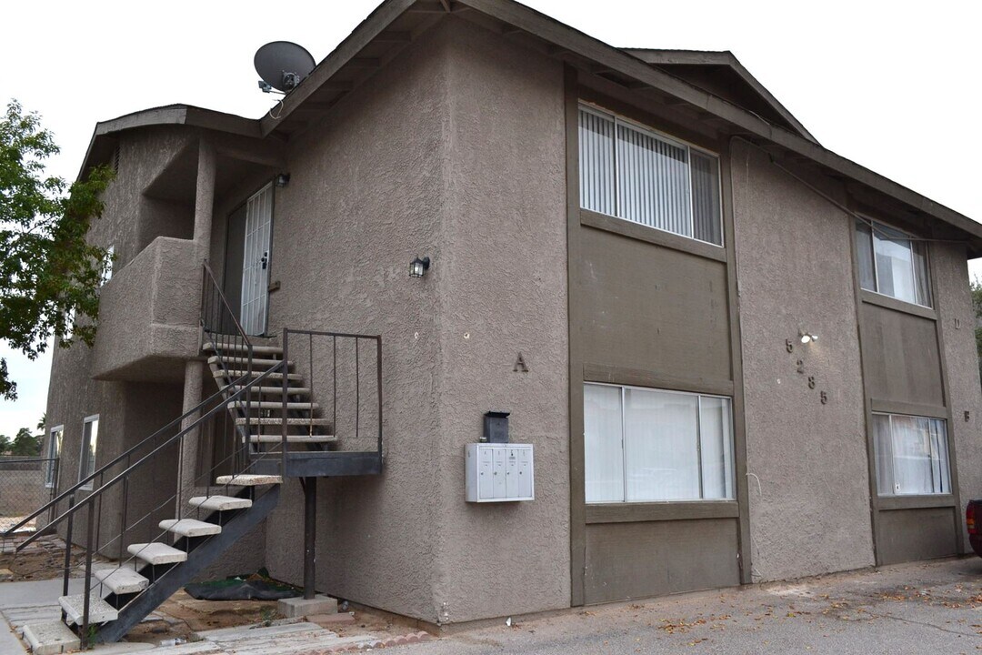 5285 Retablo Ave in Las Vegas, NV - Building Photo
