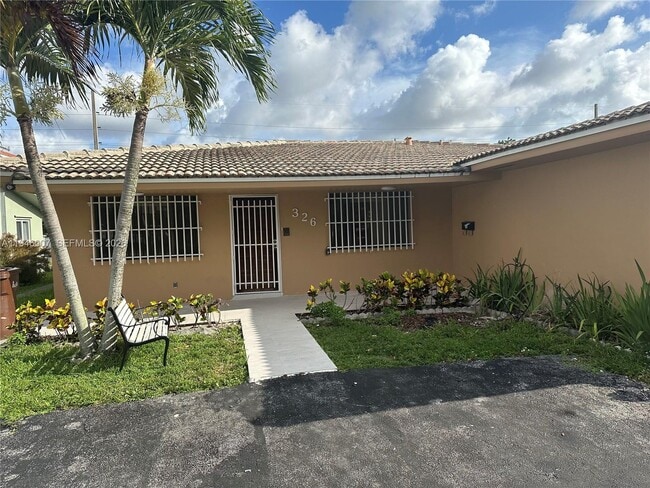 326 E 34th St in Hialeah, FL - Building Photo - Building Photo