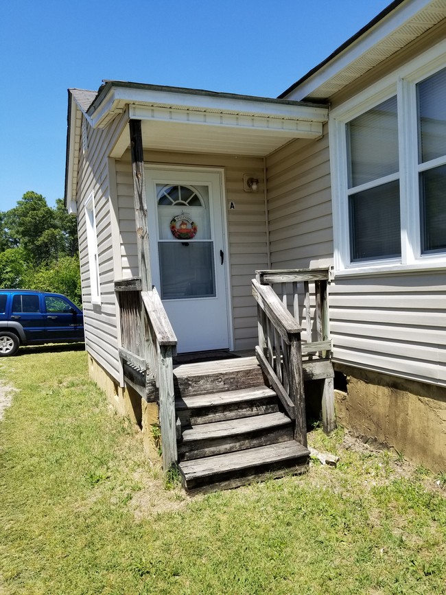 IRELAND DRIVE 3 UNIT in Fayetteville, NC - Building Photo - Other