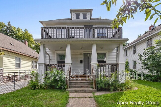 1530 Quarry Ave NW in Grand Rapids, MI - Building Photo - Building Photo
