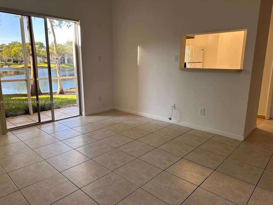 631 Cypress Lake Blvd in Pompano Beach, FL - Building Photo