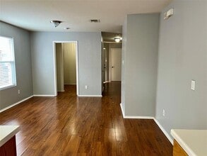 6637 Meadow Way Ln in Fort Worth, TX - Building Photo - Building Photo