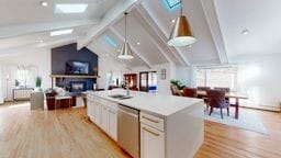 property at 802 Larchmont Rd