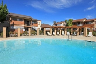 Terre at S Lincoln in El Cajon, CA - Building Photo - Building Photo