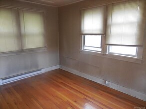 10 Edmunds Ln-Unit -B in Pine Bush, NY - Building Photo - Building Photo