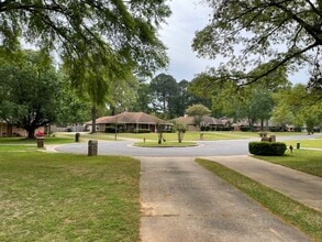 5604 Kenilworth Cir in Shreveport, LA - Building Photo - Building Photo