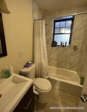 48 Babcock St in Brookline, MA - Building Photo - Building Photo