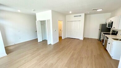 3154 Indianola Ave in Des Moines, IA - Building Photo - Building Photo