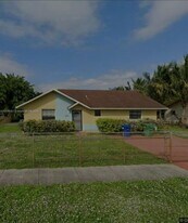 3621 NW 193rd St in Miami Gardens, FL - Building Photo