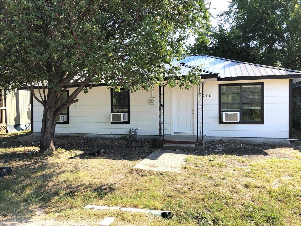 540 NW 3rd St in Cooper, TX - Building Photo