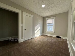 2442 Vine St in Lincoln, NE - Building Photo - Building Photo