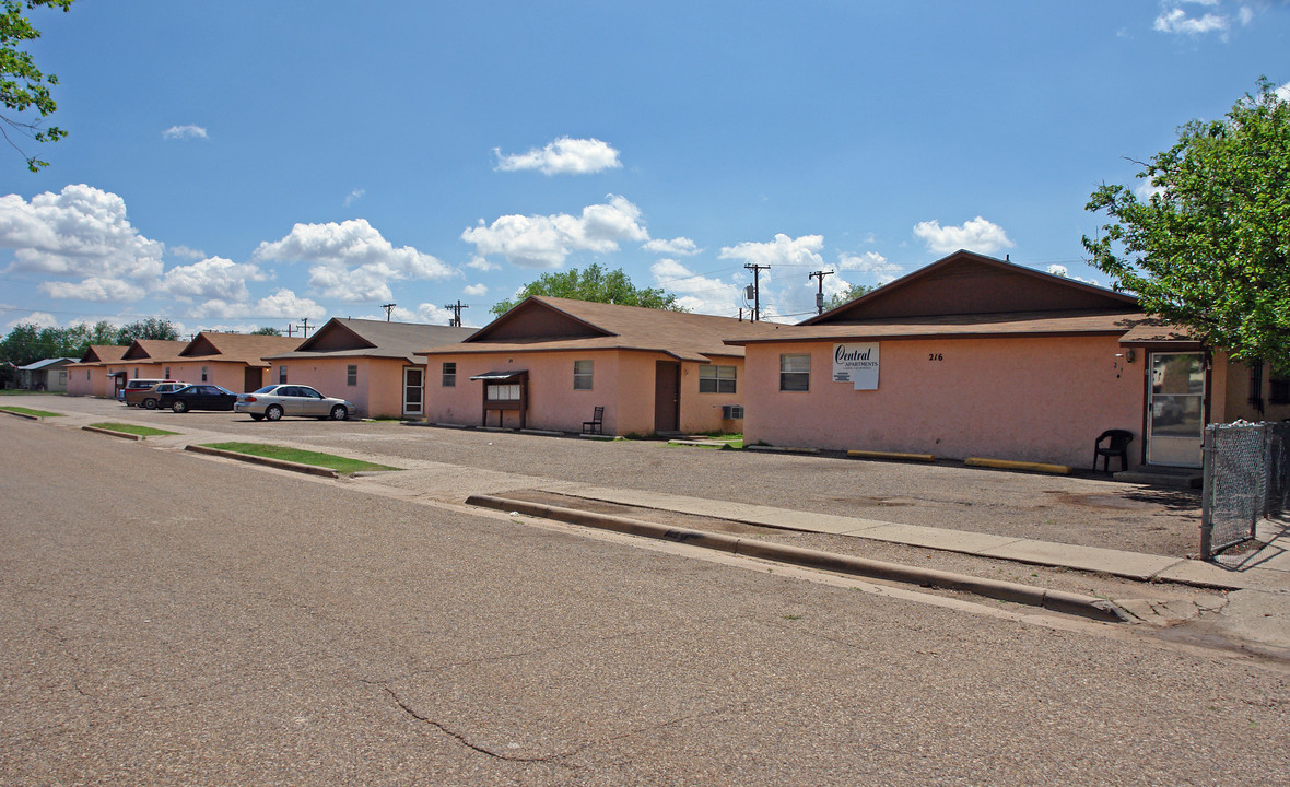 Central Apartments in Lubbock, TX - Building Photo