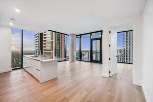 610 Davis St, Unit 2702 in Austin, TX - Building Photo