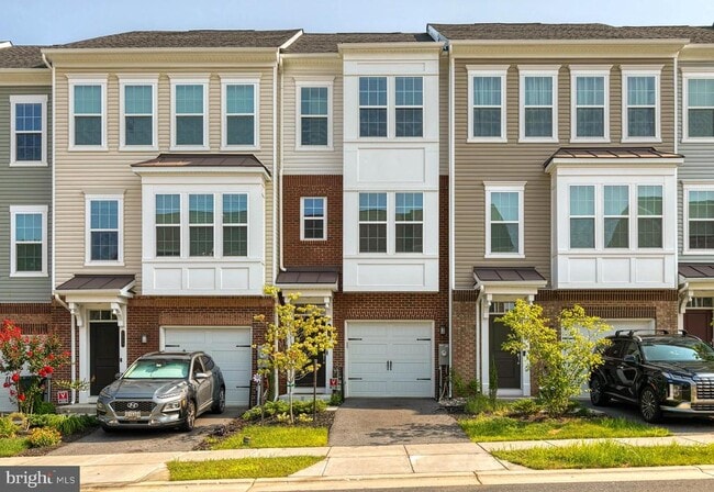 2581 Debert Cir