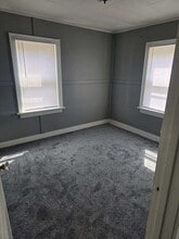 3207 W Latrobe St in Peoria, IL - Building Photo - Building Photo