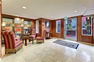 412 11th Ave in Seattle, WA - Building Photo - Building Photo